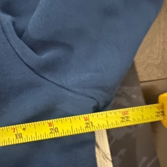 𝅺EUC Unisex Adidas Hoodie, Dark Blue, Size L, Has hidden pocket - Picture 6 of 6